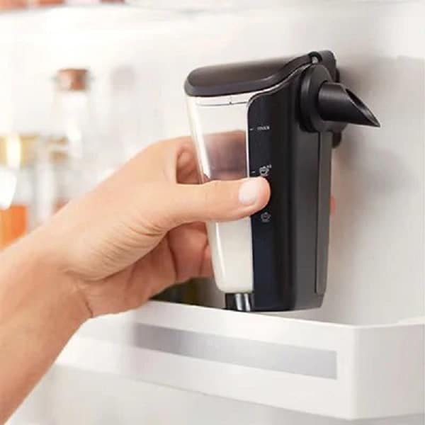 Carafe LatteGo avec son couvercle de conservation pour le réfrigérateur
