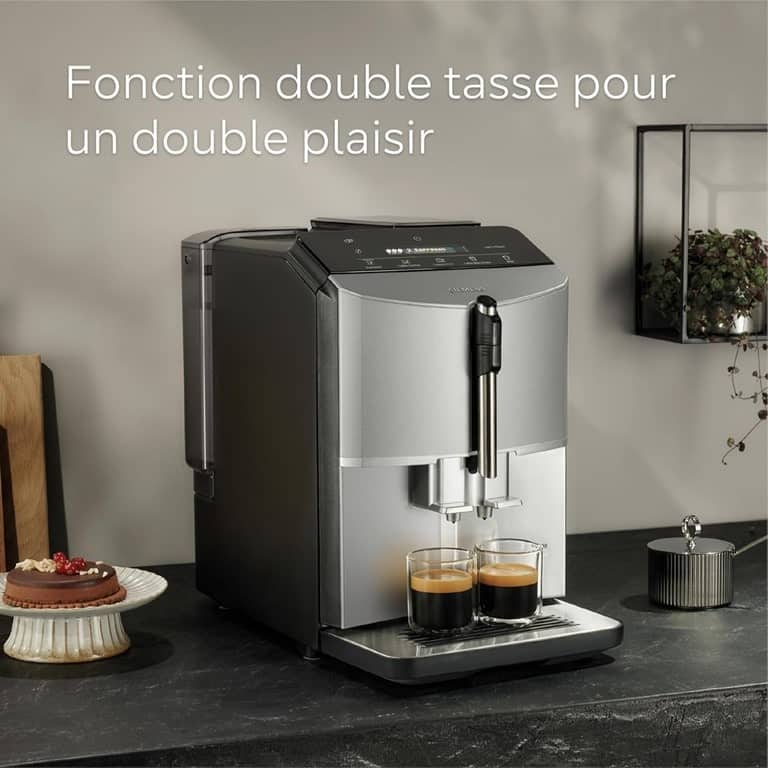 Fonction double tasse de la Siemens EQ.300 avec deux cafés préparés simultanément